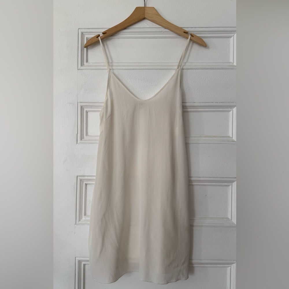 Aritzia - Wilfred | 100% Silk Slip Dress in Cream | Size Small